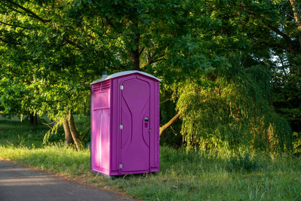 Best Porta potty rental near me  in Everman, TX